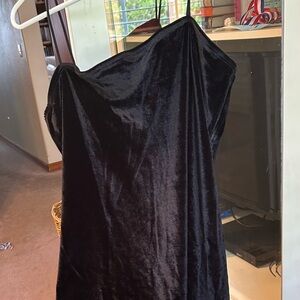 Super cute and flattering dress!